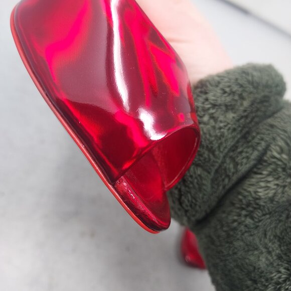 CHRISTIAN LOUBOUTIN Me Dolly Patent Leather Black Heel Sandal - Picture 8 of 16